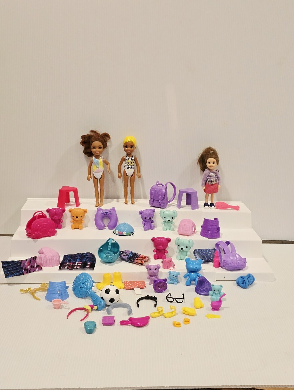 Barbie Chelsea Doll and Friends Figure and Accessories Set
